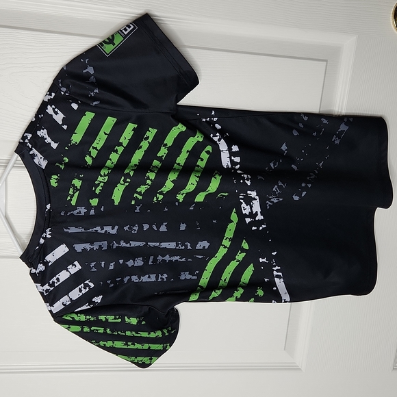 Kids ESports Gaming Gear short sleeve shirt size medium 10/12 - Picture 2 of 5